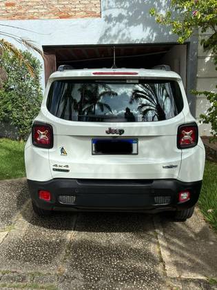 JEEP RENEGADE 2.0 16V TURBO DIESEL LONGITUDE 4P 4X4 AUTOMÁTICO JEEP RENEGADE 2.0 16V TURBO DIESEL LONGITUDE 4P 4X4 AUTOMÁTICO